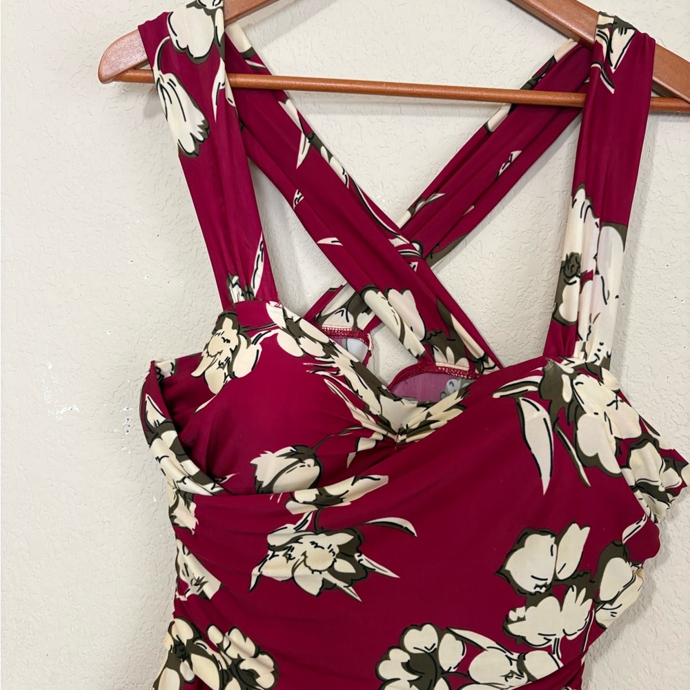 Boutique Floral Red & Cream Fit-and-Flare Swimsuit with Built in Shorts Size XL - Picture 4 of 15
